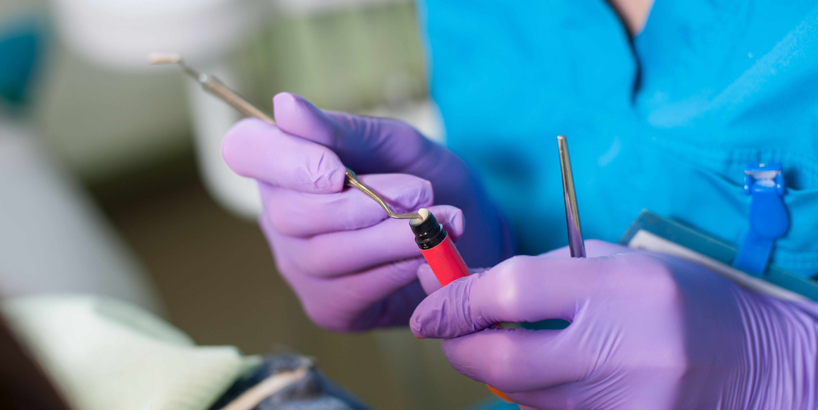 How Long Does Dental Cement Last? How Long Does Dental Cement Last?